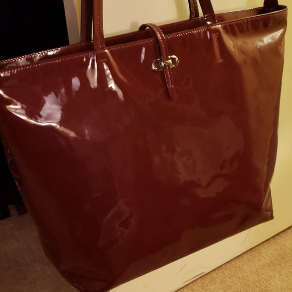 Beautiful!! Salvatore Ferragamo/ Burgundy Patent Leather "Gina" Tote Handbag - Picture 1 of 16